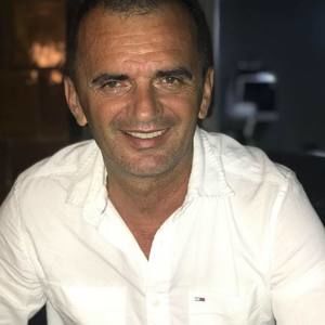 Meet your Posher, Milan mika